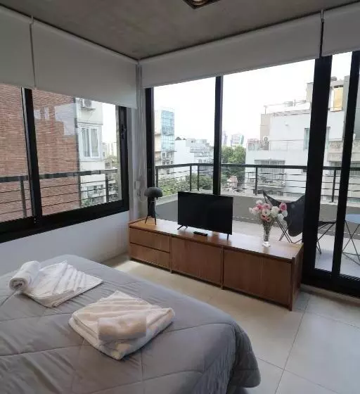 هتل Own Belgrano Studios & Suites