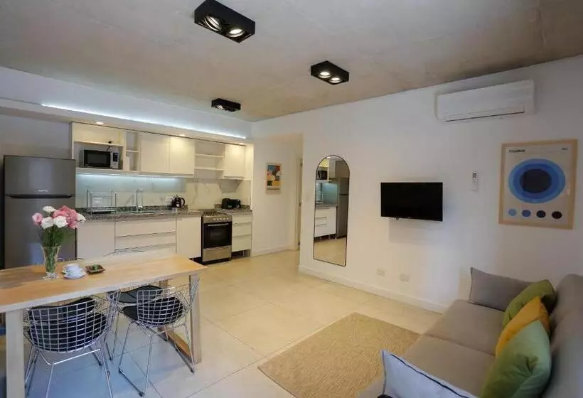 هتل Own Belgrano Studios & Suites