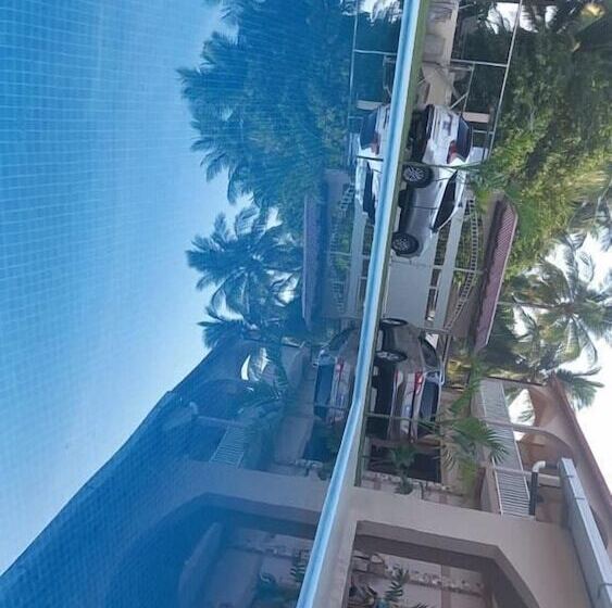 هتل Y Restaurante Mariana