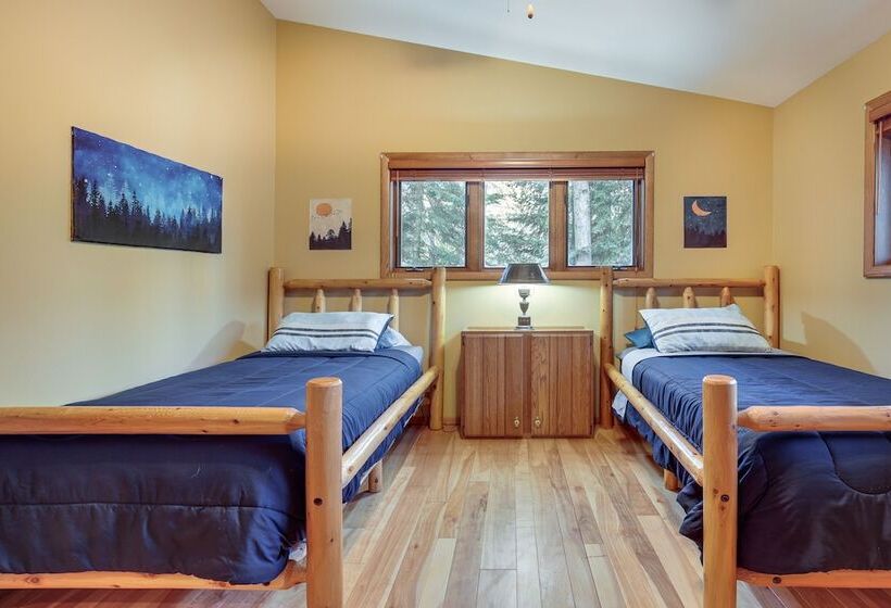 Lakefront Eagle River Cabin W/ Fire Pit & Porch