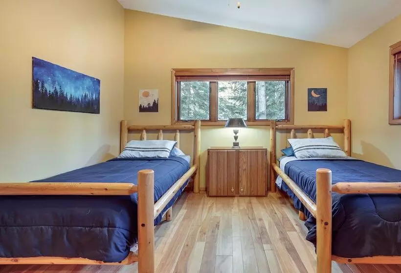 Lakefront Eagle River Cabin W/ Fire Pit & Porch