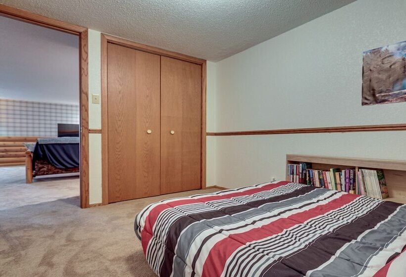 Lakefront Eagle River Cabin W/ Fire Pit & Porch