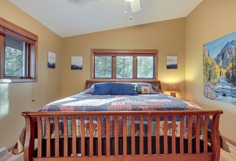 Lakefront Eagle River Cabin W/ Fire Pit & Porch