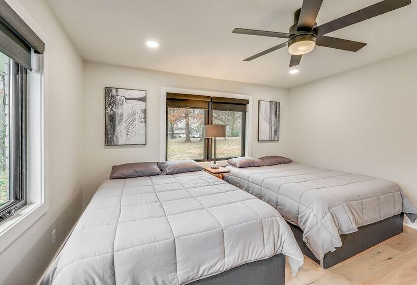 Grand Lakefront Home In Hot Springs W/ Boat Dock!