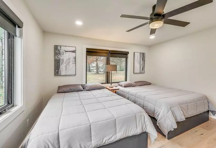 Grand Lakefront Home In Hot Springs W/ Boat Dock!