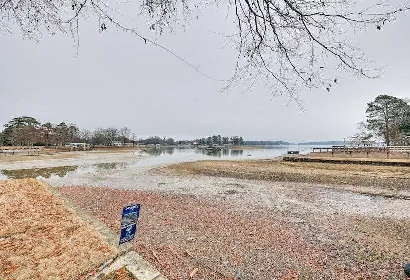 Grand Lakefront Home In Hot Springs W/ Boat Dock!