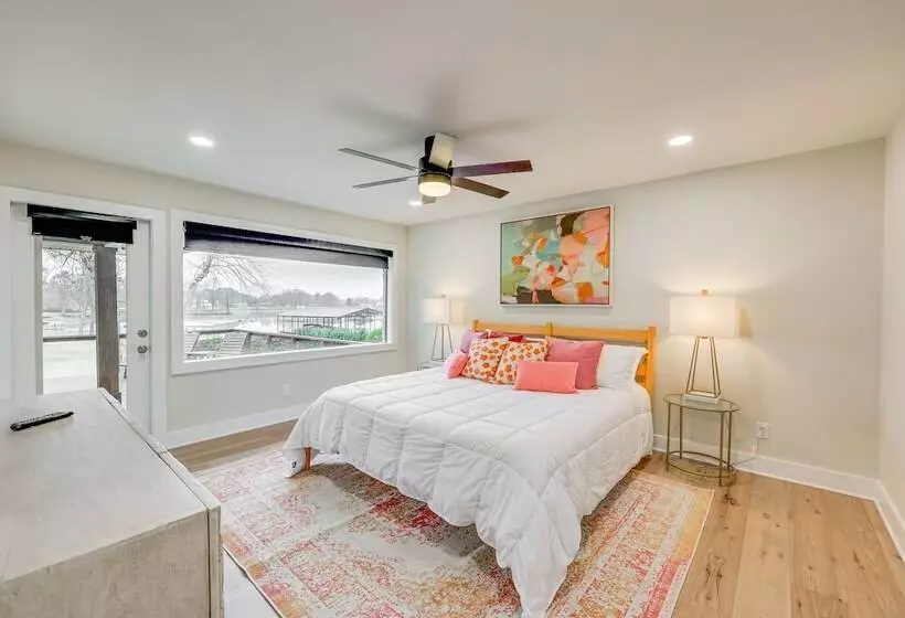 Grand Lakefront Home In Hot Springs W/ Boat Dock!