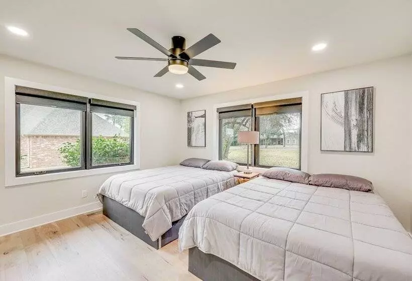 Grand Lakefront Home In Hot Springs W/ Boat Dock!