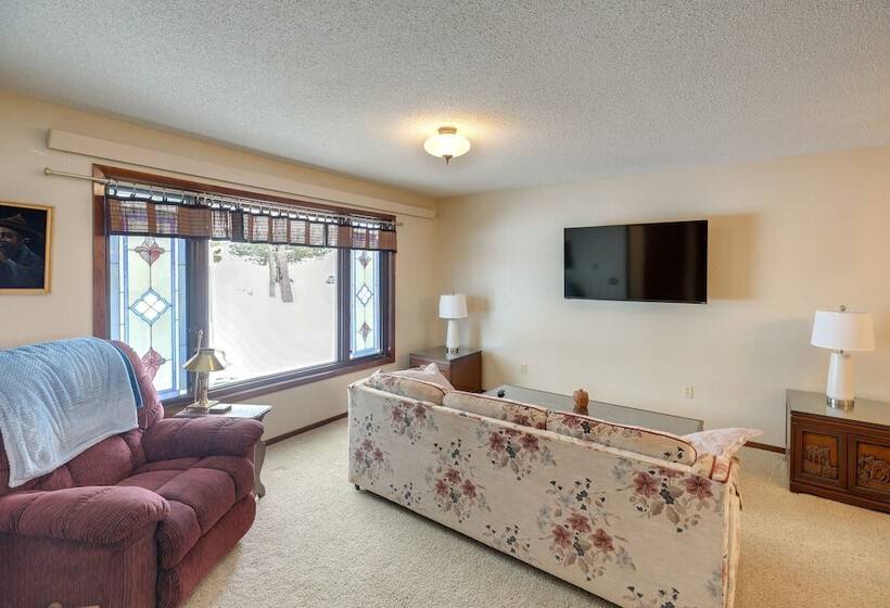 Long Pine Home: 2 Mi To State Recreation Area