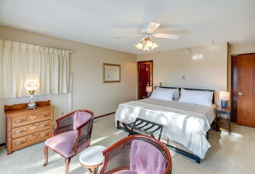 Long Pine Home: 2 Mi To State Recreation Area