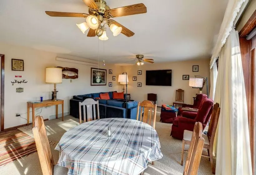 Long Pine Home: 2 Mi To State Recreation Area