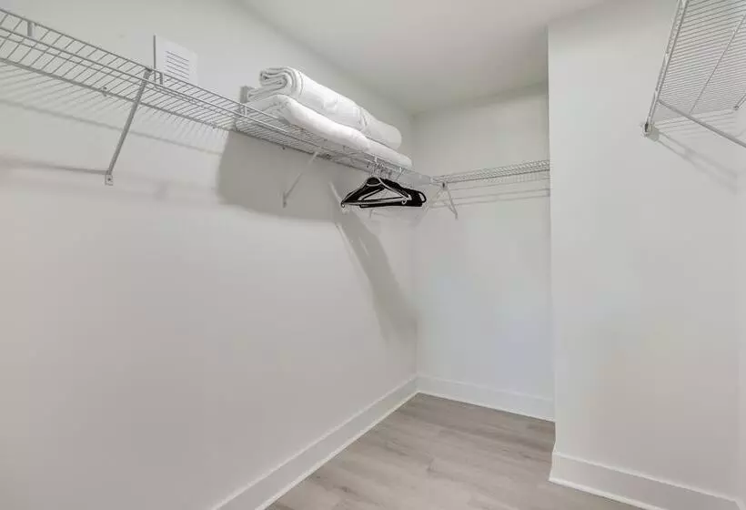 Luxe Wilmington Home: 2 Mi To Historic Downtown