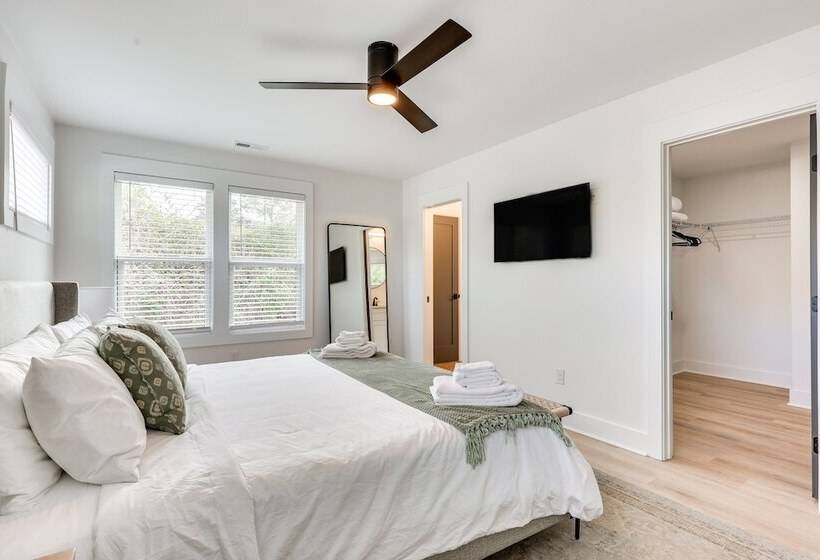 Luxe Wilmington Home: 2 Mi To Historic Downtown