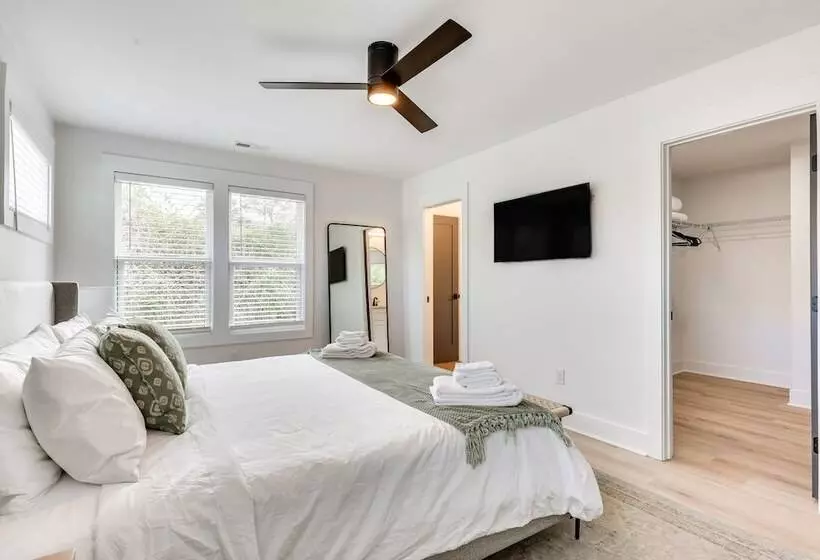 Luxe Wilmington Home: 2 Mi To Historic Downtown