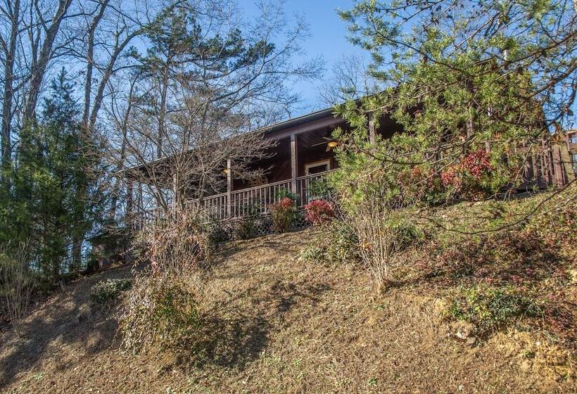 Peaceful 2br In Mountains W/ Private Hot Tub!