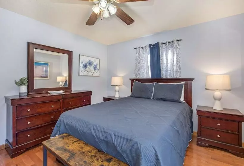 Peaceful 2br In Mountains W/ Private Hot Tub!