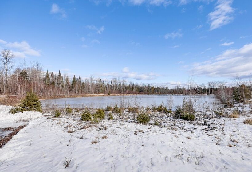 Peaceful Bradford Cabin W/ Pond & Covered Deck!