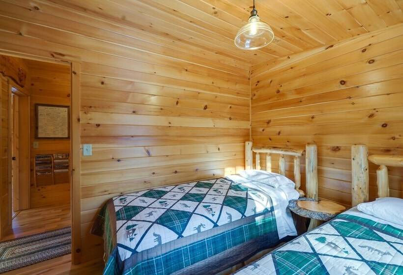 Peaceful Bradford Cabin W/ Pond & Covered Deck!