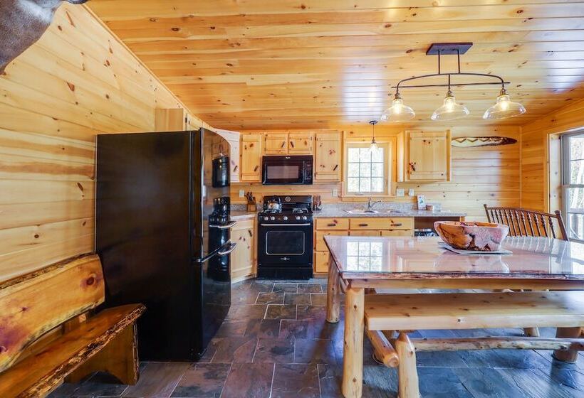 Peaceful Bradford Cabin W/ Pond & Covered Deck!