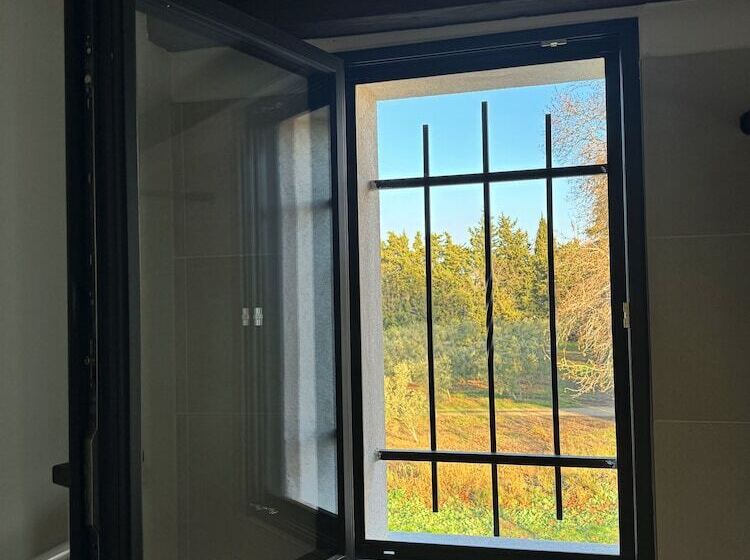 膳宿费 Mas Campau