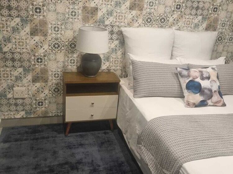 膳宿费 Mistica On St James