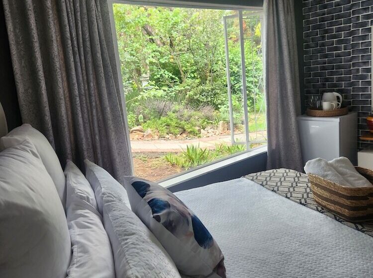 膳宿费 Mistica On St James