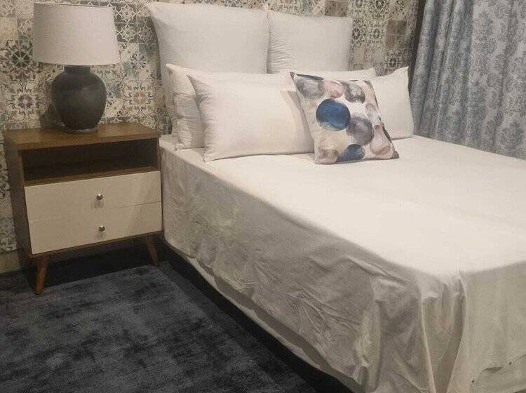 膳宿费 Mistica On St James