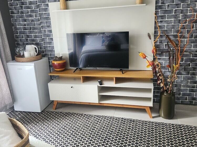 膳宿费 Mistica On St James