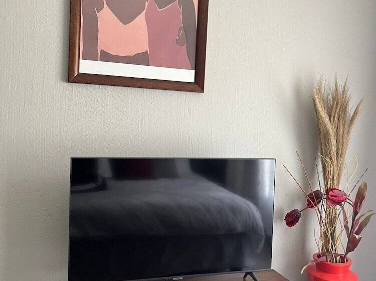 膳宿费 Mistica On St James