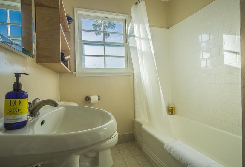 پانسیون The Venice Beachwood