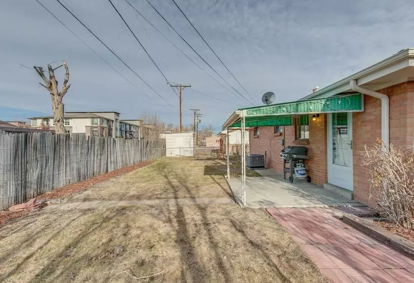 12 Mi To Red Rocks: Pet Friendly Arvada Home!