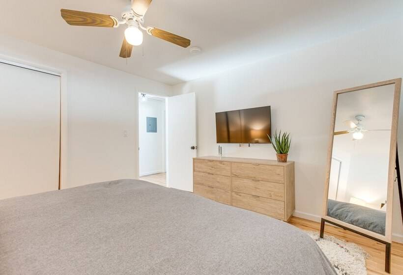 12 Mi To Red Rocks: Pet Friendly Arvada Home!