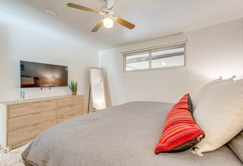 12 Mi To Red Rocks: Pet Friendly Arvada Home!