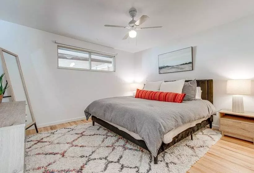 12 Mi To Red Rocks: Pet Friendly Arvada Home!