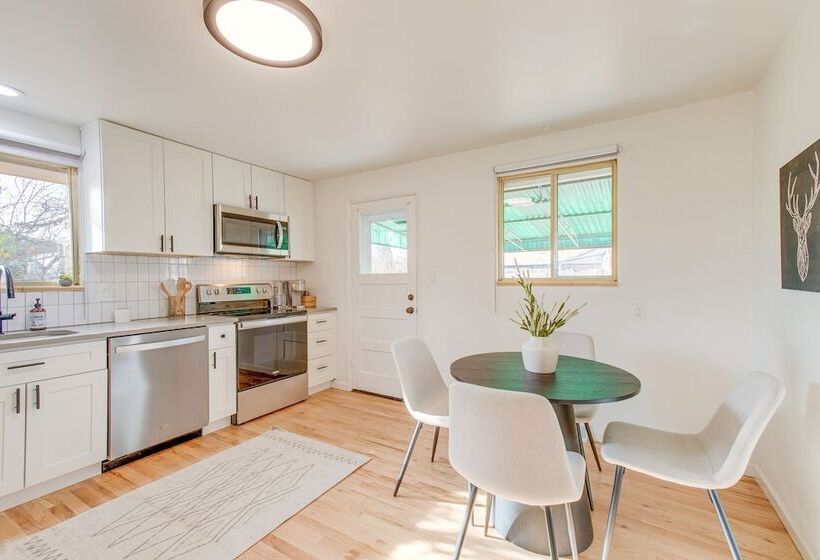 12 Mi To Red Rocks: Pet Friendly Arvada Home!