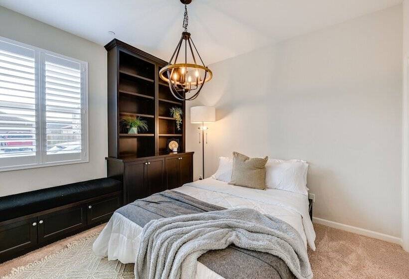 Pet Friendly Clovis Home Near Mall & Waterpark!