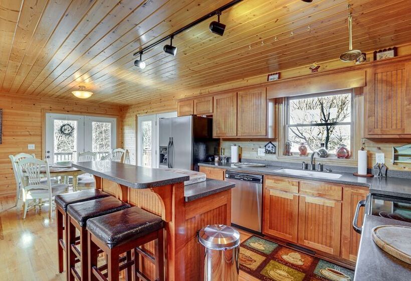 Piney Creek Vacation Rental ~ 5 Mi To New River!