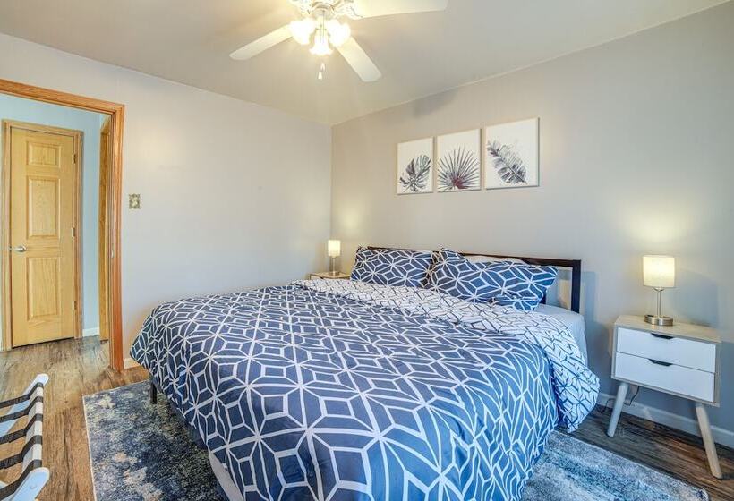 Homewood Home ~ 1 Mi To Metra Station!