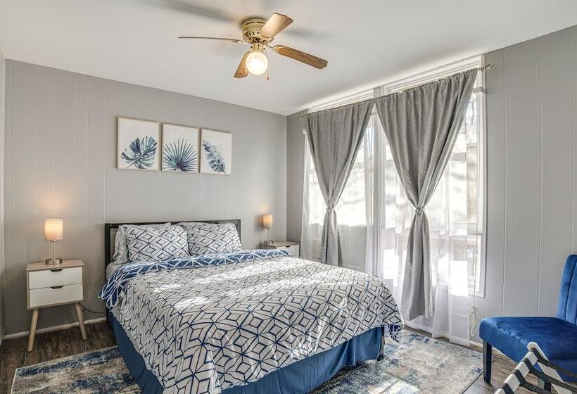 Homewood Home ~ 1 Mi To Metra Station!