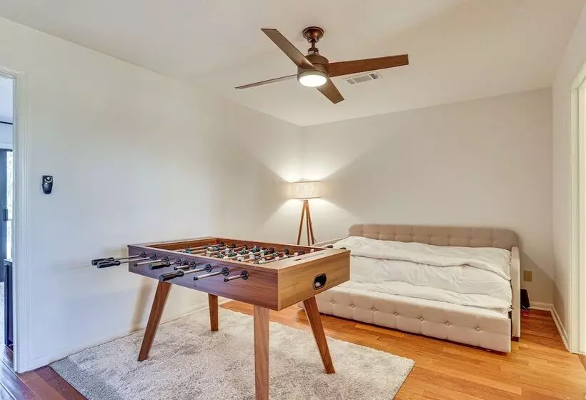 Hot Tub, Deck & Grill: Brookshire Gem Near Venues