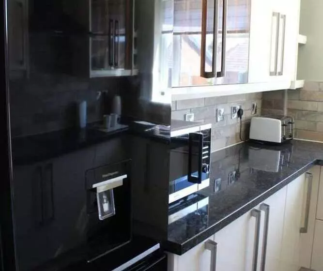 Residenssi Remarkable 2 Bed House In Walesby Nottinghamshire