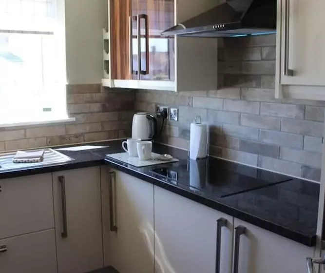 Residenssi Remarkable 2 Bed House In Walesby Nottinghamshire