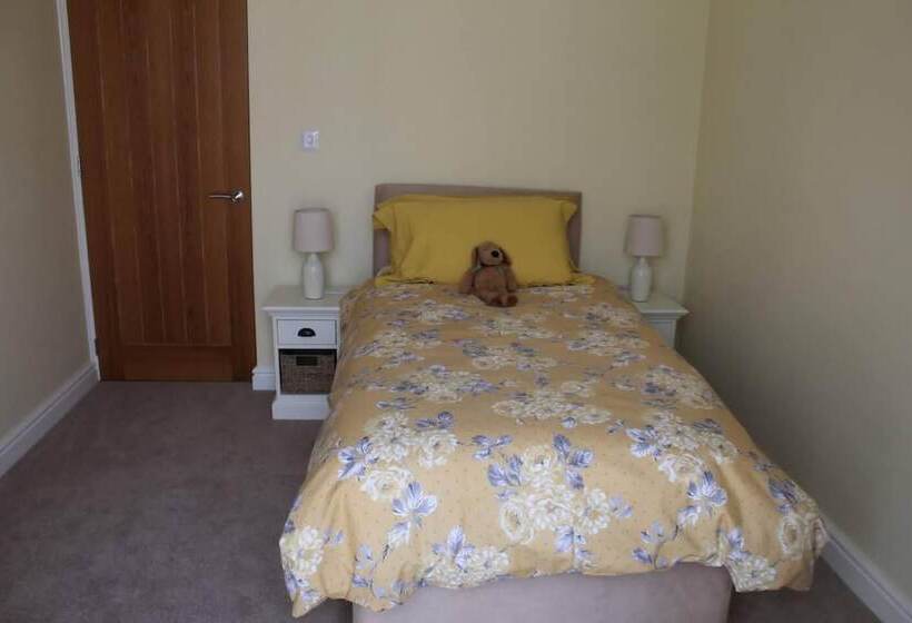 Резиденция Remarkable 2 Bed House In Walesby Nottinghamshire