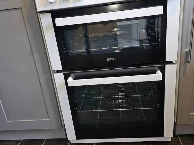 إقامة Immaculate 3bedroom House In Birmingham