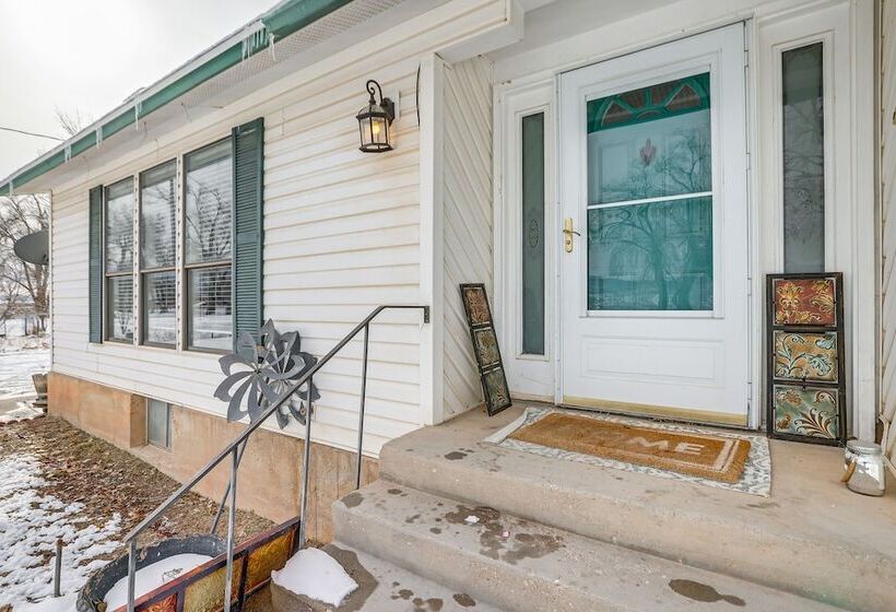 Roomy Cedar City Home: Fenced Yard, Pets Welcome!