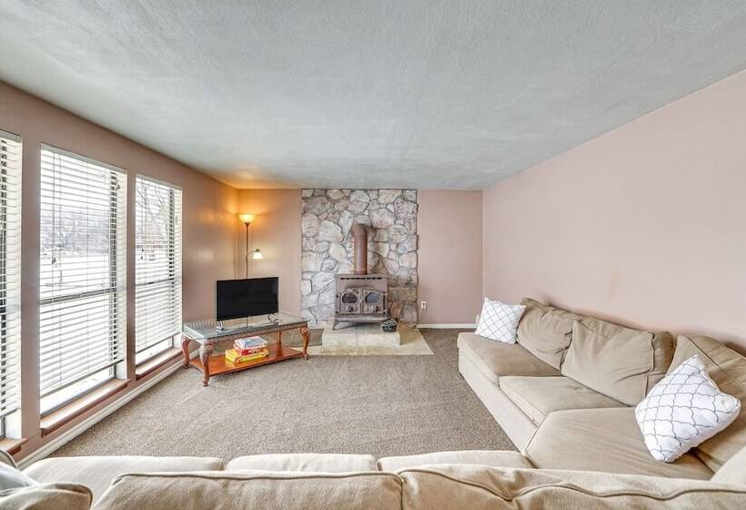 Roomy Cedar City Home: Fenced Yard, Pets Welcome!