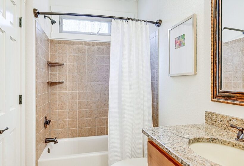 Sapphire Mountaintop Cabin W/ Views & 2 Decks