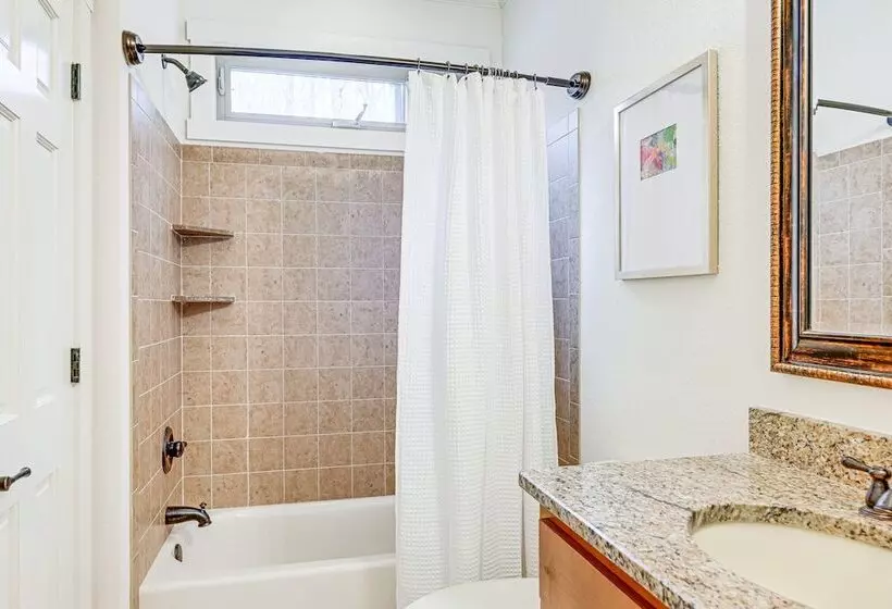 Sapphire Mountaintop Cabin W/ Views & 2 Decks