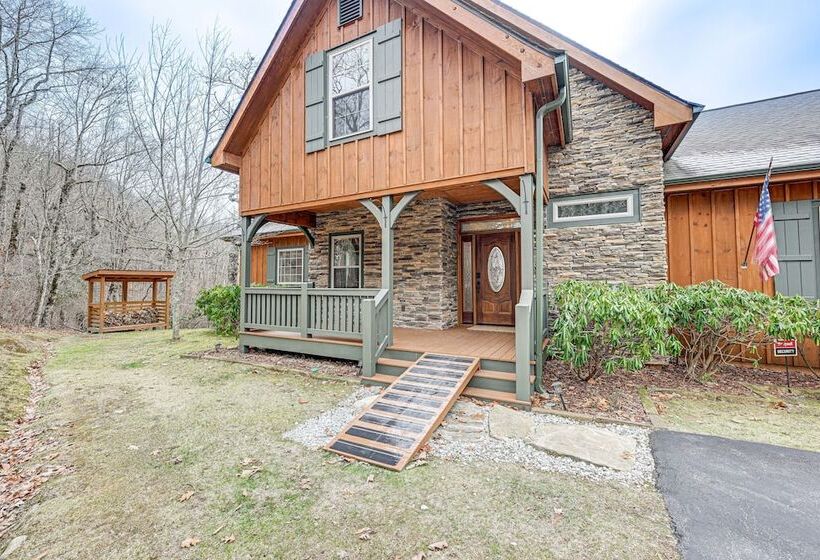 Sapphire Mountaintop Cabin W/ Views & 2 Decks