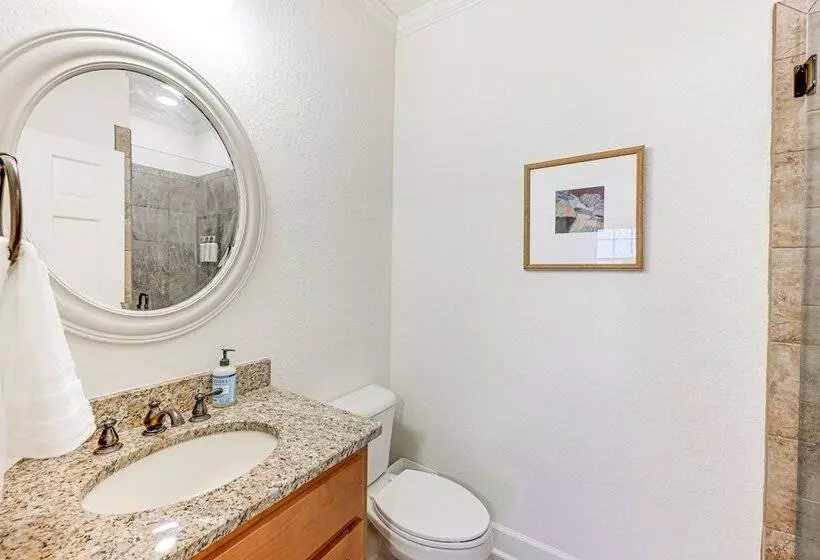 Sapphire Mountaintop Cabin W/ Views & 2 Decks